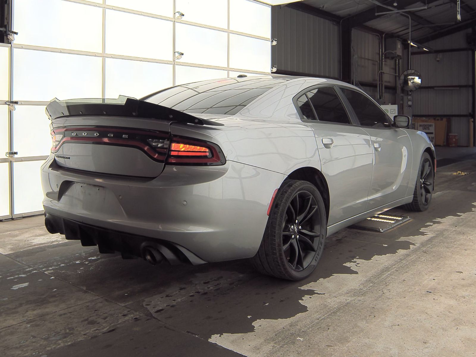 2017 Dodge Charger SE RWD