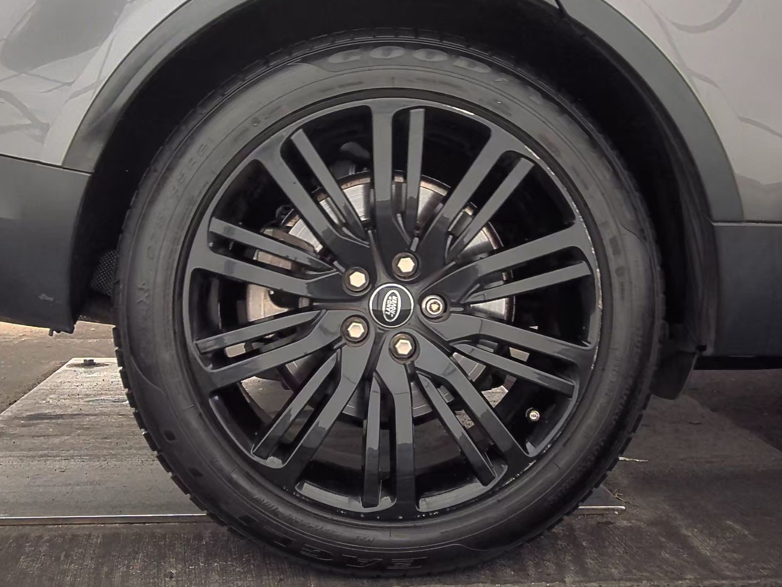 2017 Land Rover Discovery HSE AWD