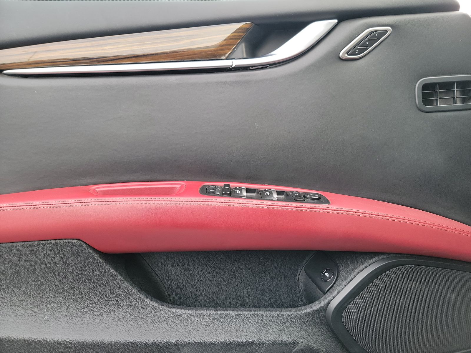 2014 Maserati Ghibli S Q4 AWD