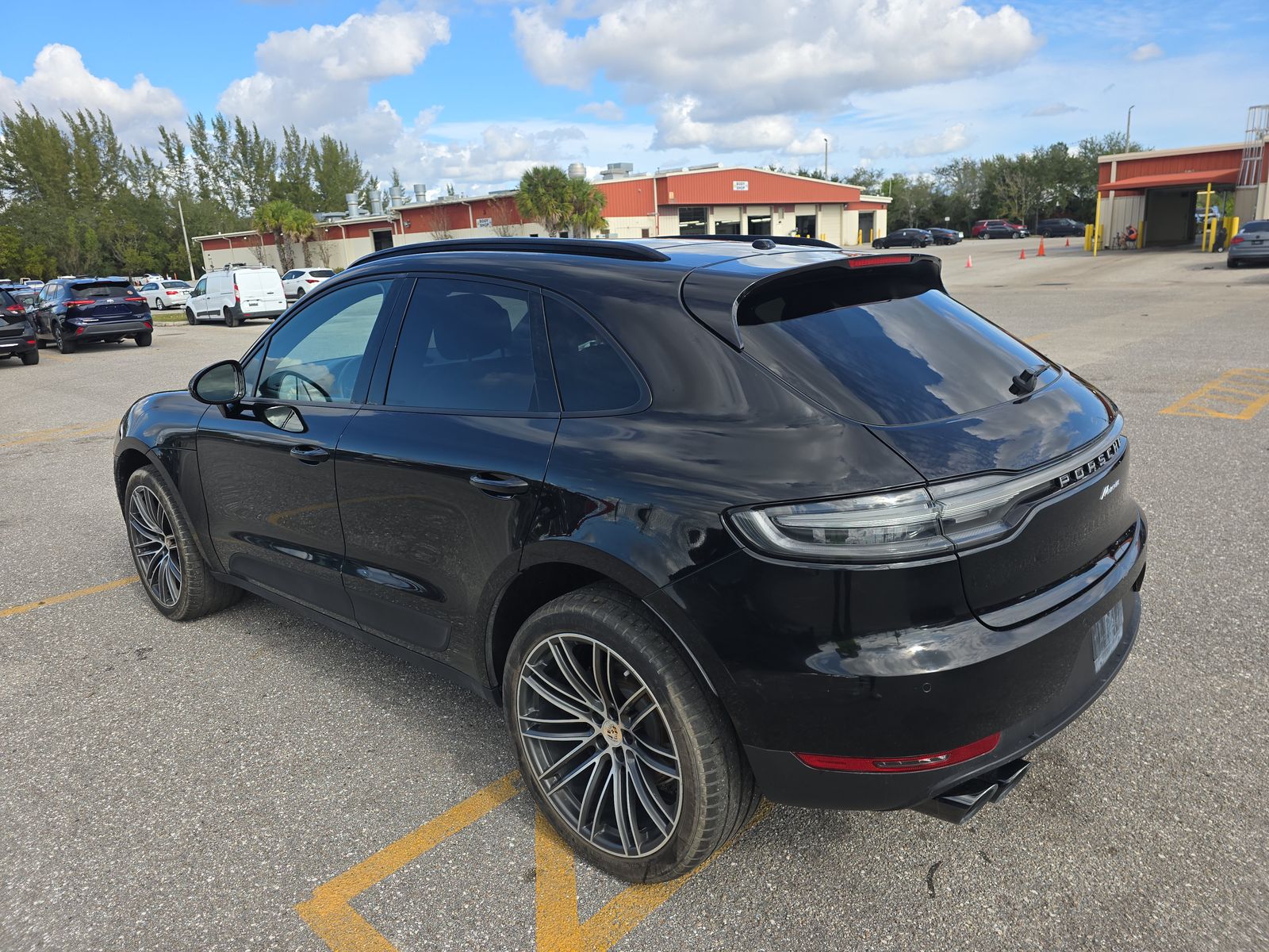 2019 Porsche Macan Base AWD