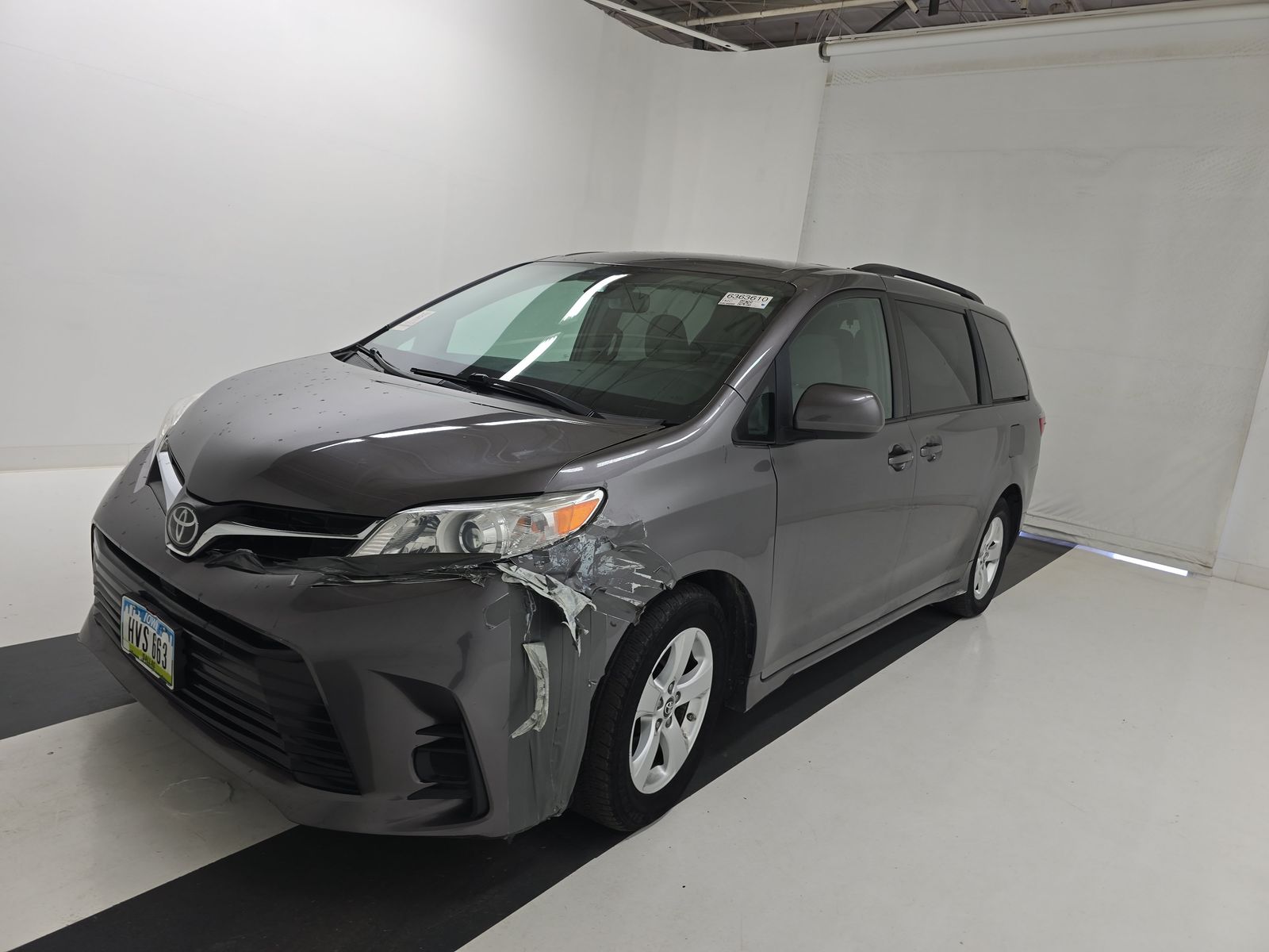 2018 Toyota Sienna LE FWD