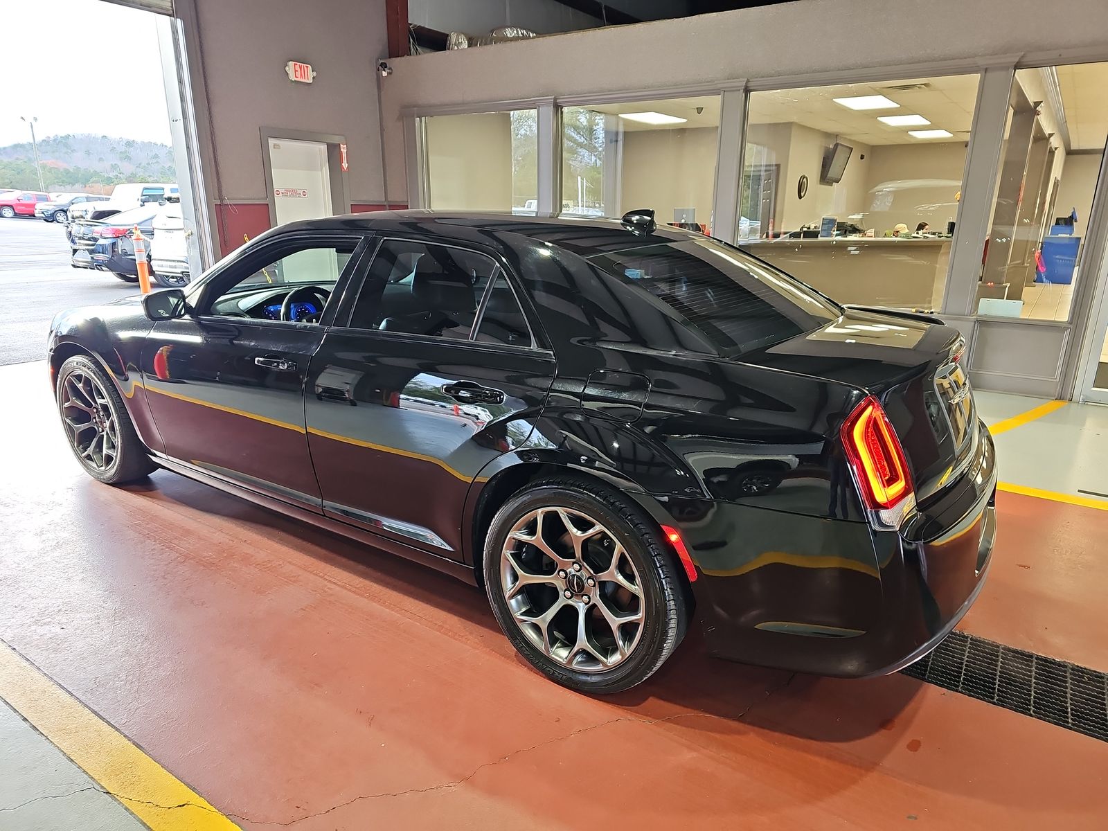 2018 Chrysler 300 S RWD