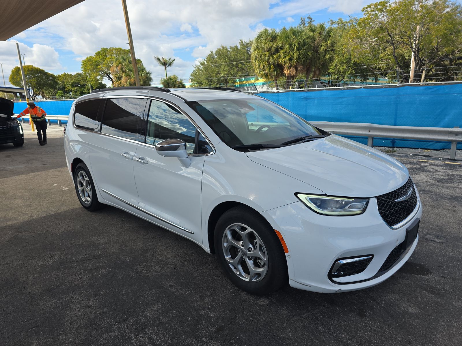 2022 Chrysler Pacifica Limited FWD