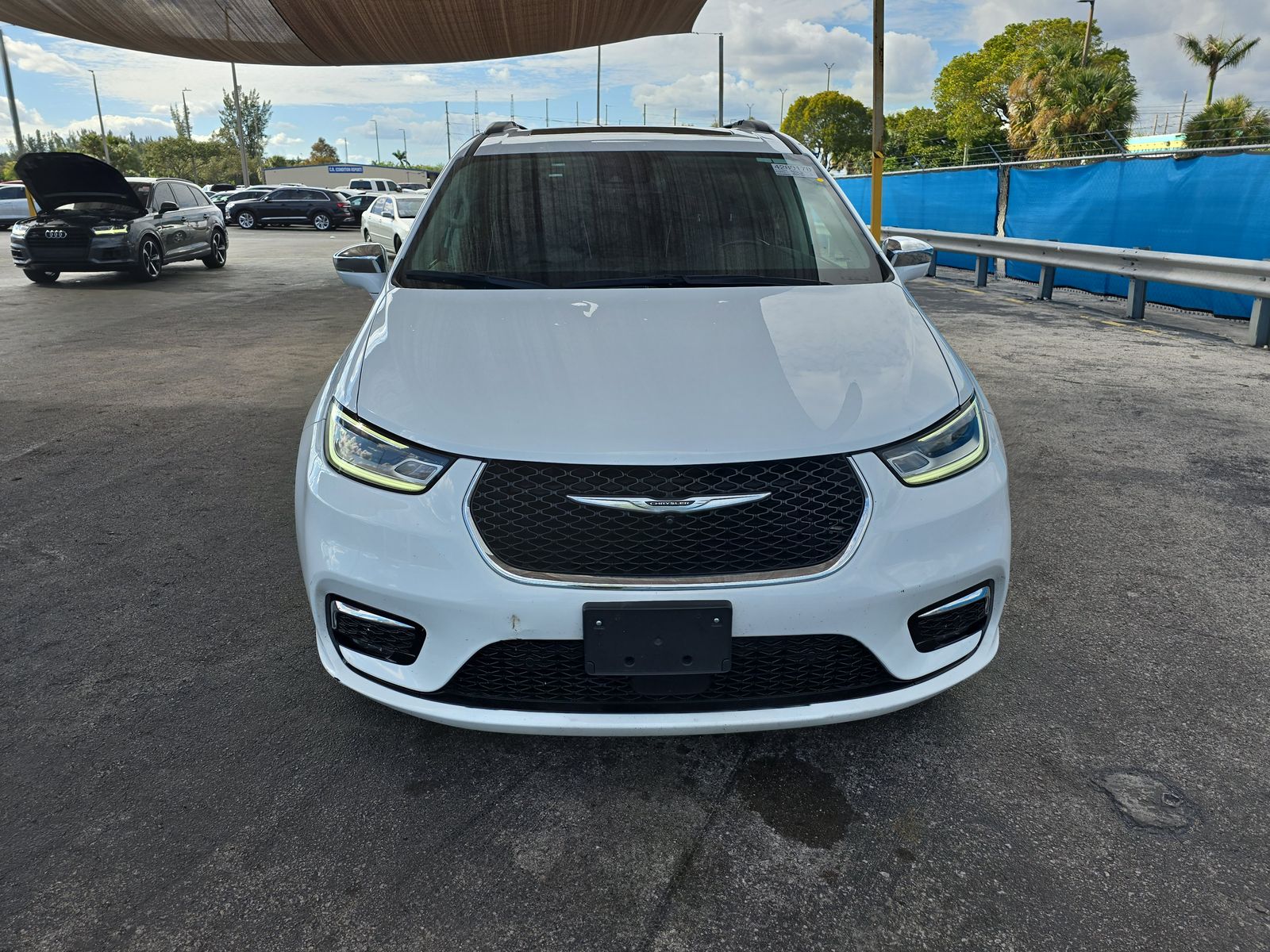 2022 Chrysler Pacifica Limited FWD