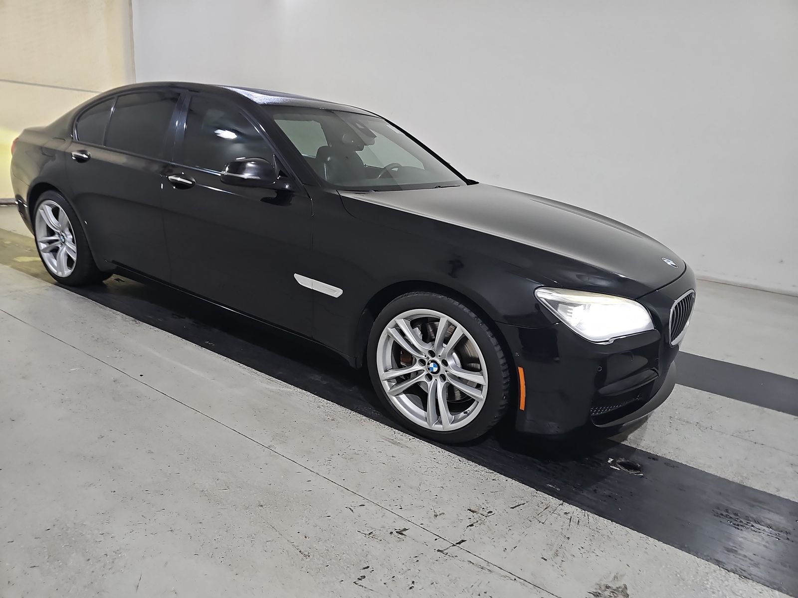 2015 BMW 7 Series 750i RWD