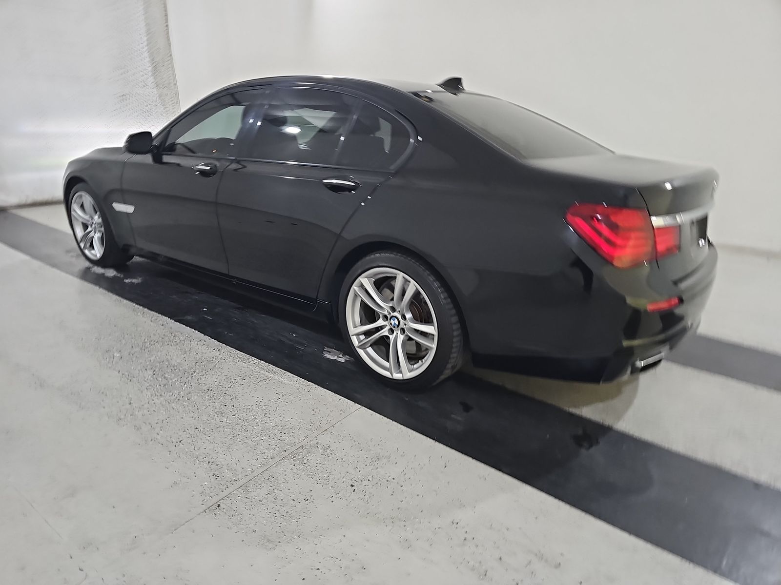 2015 BMW 7 Series 750i RWD