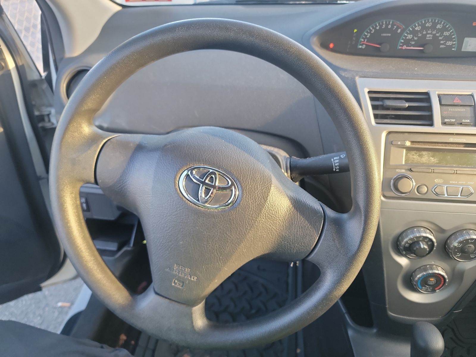 2012 Toyota Yaris Base FWD