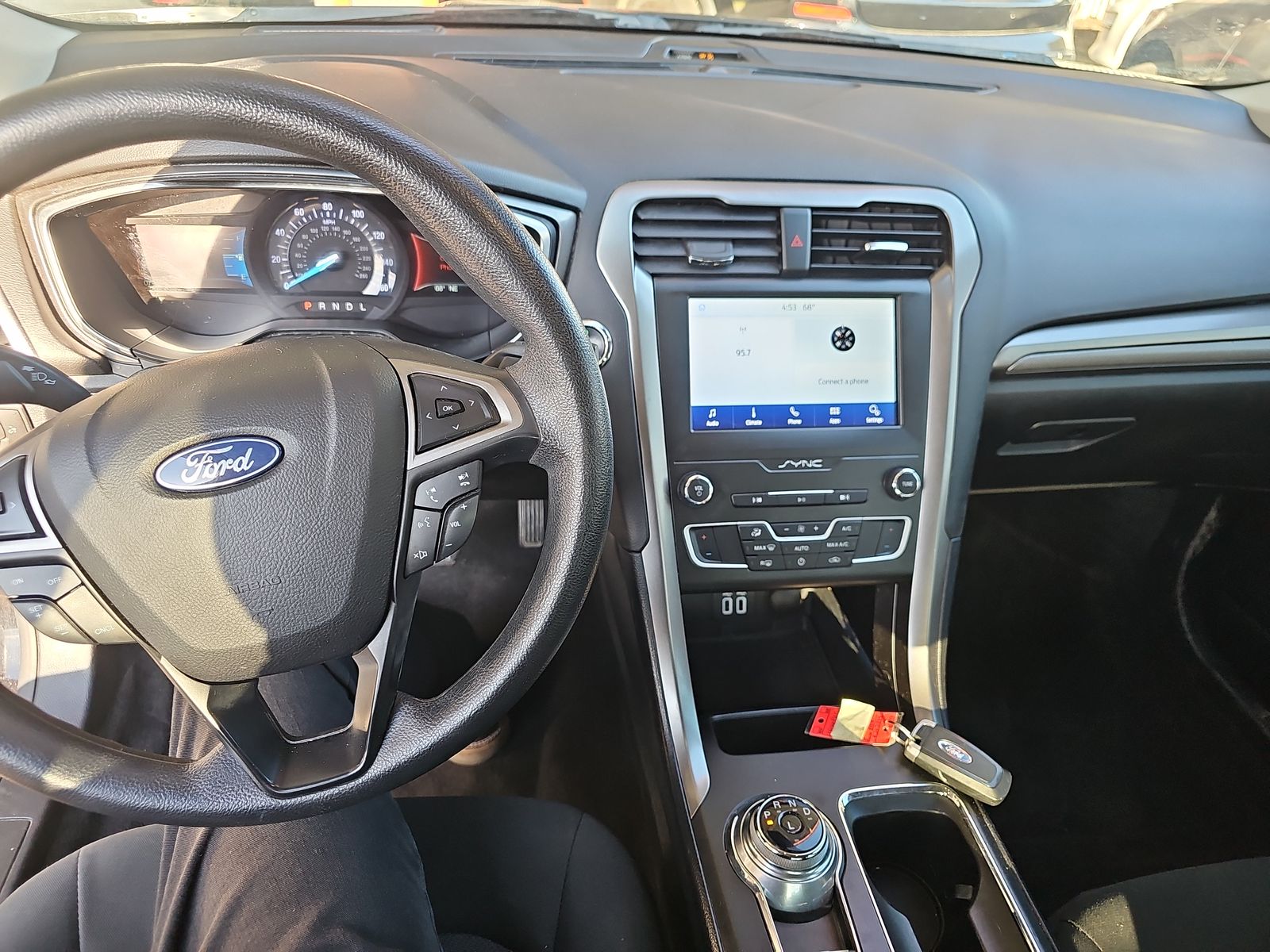 2020 Ford Fusion SE FWD