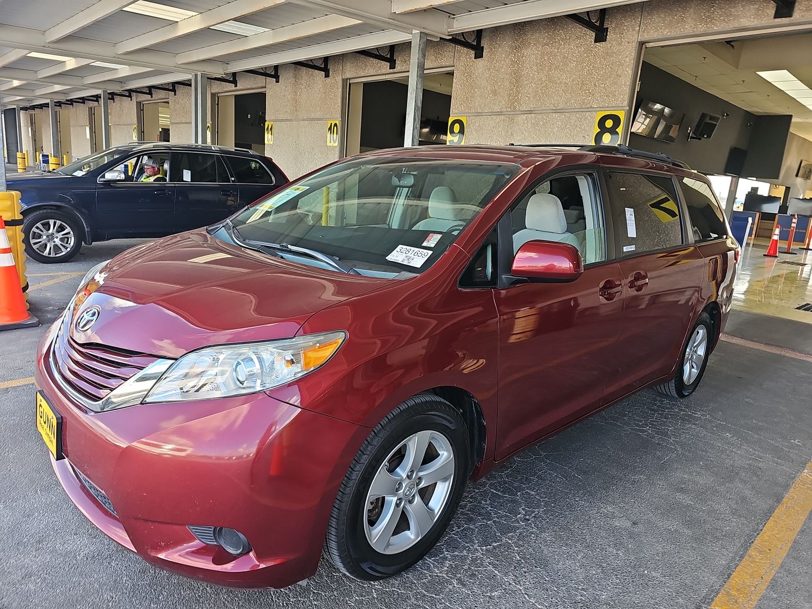 2015 Toyota Sienna LE FWD