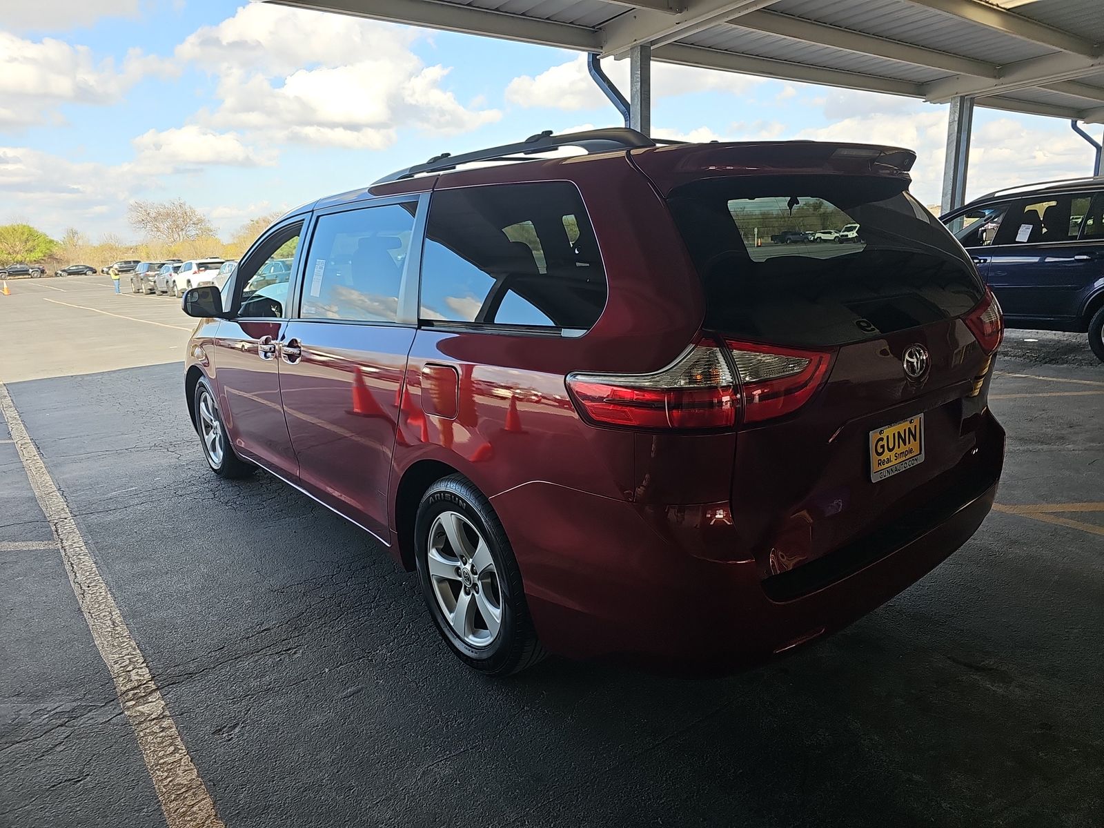 2015 Toyota Sienna LE FWD