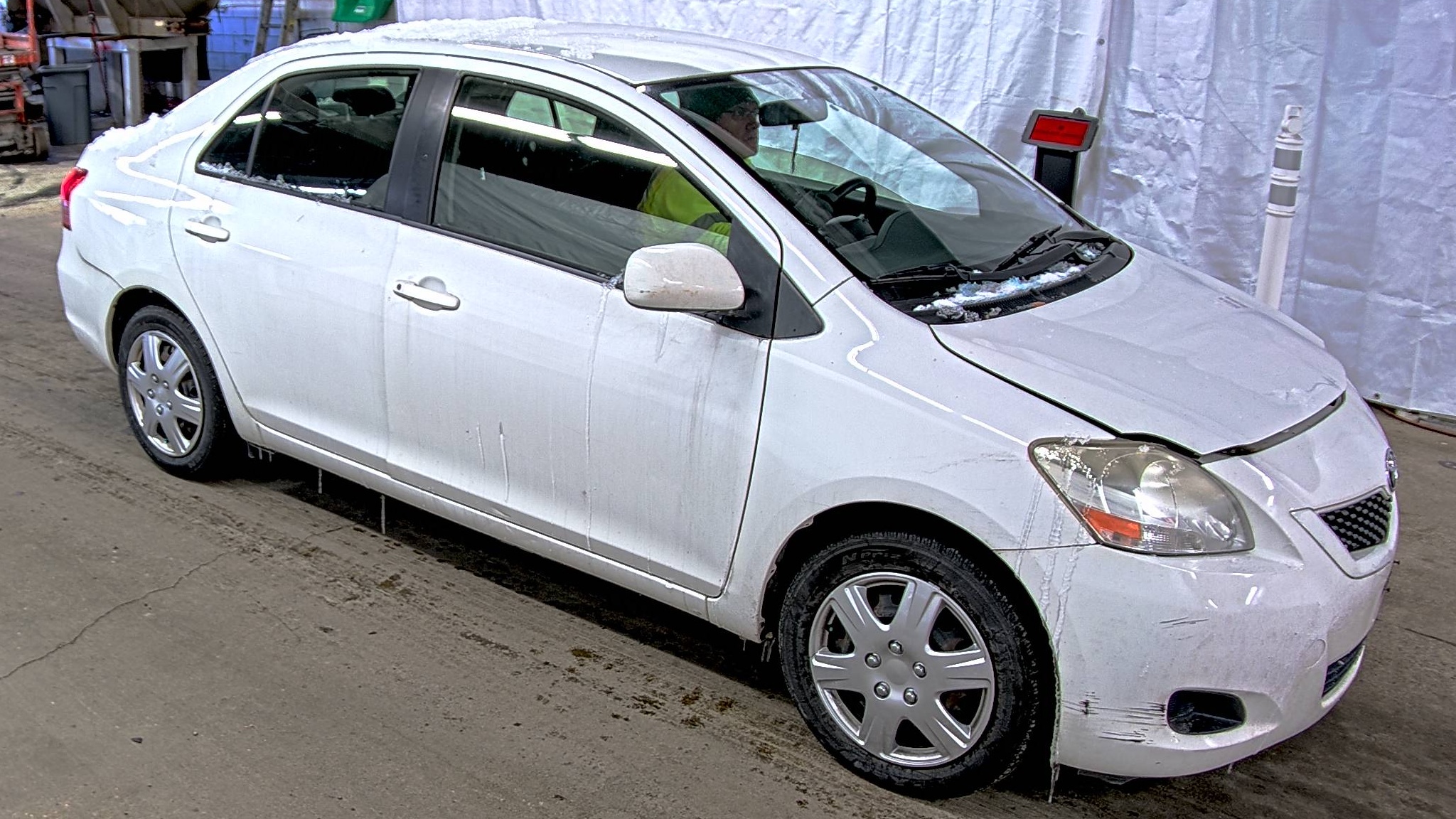 2012 Toyota Yaris Base FWD