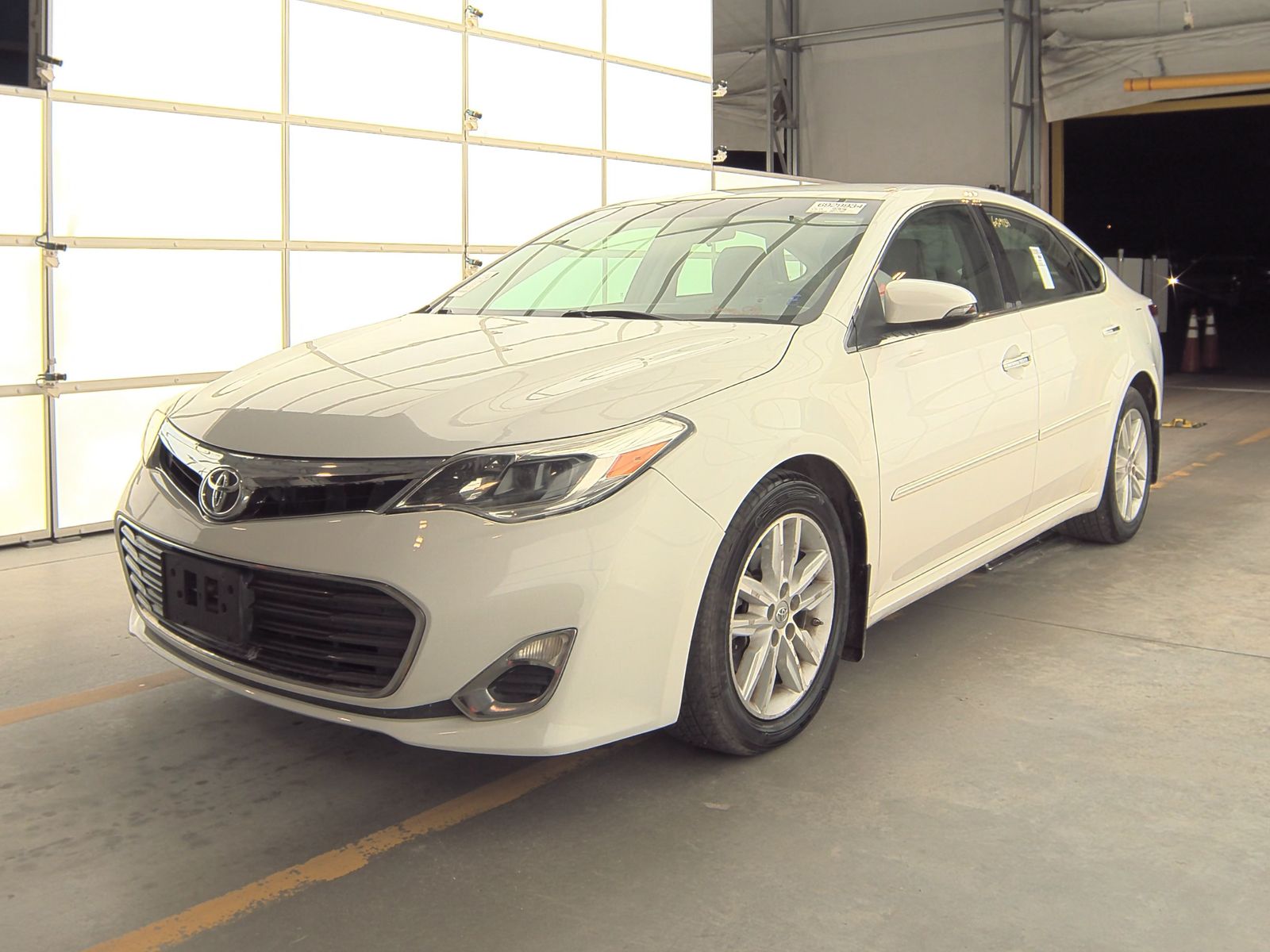 2015 Toyota Avalon XLE FWD