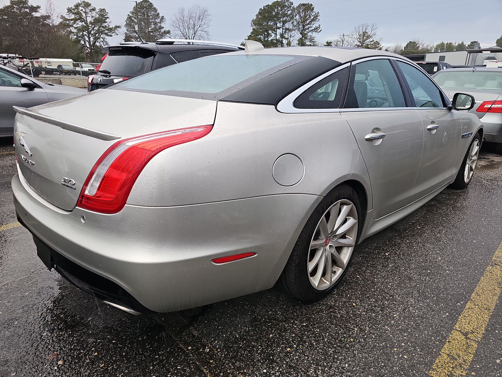 2017 Jaguar XJ R-Sport AWD