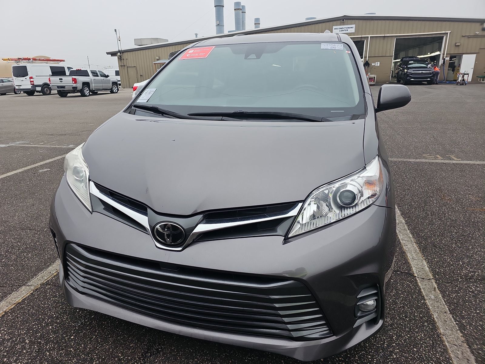 2020 Toyota Sienna XLE Premium FWD