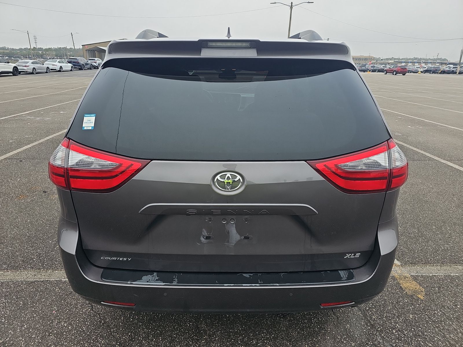 2020 Toyota Sienna XLE Premium FWD