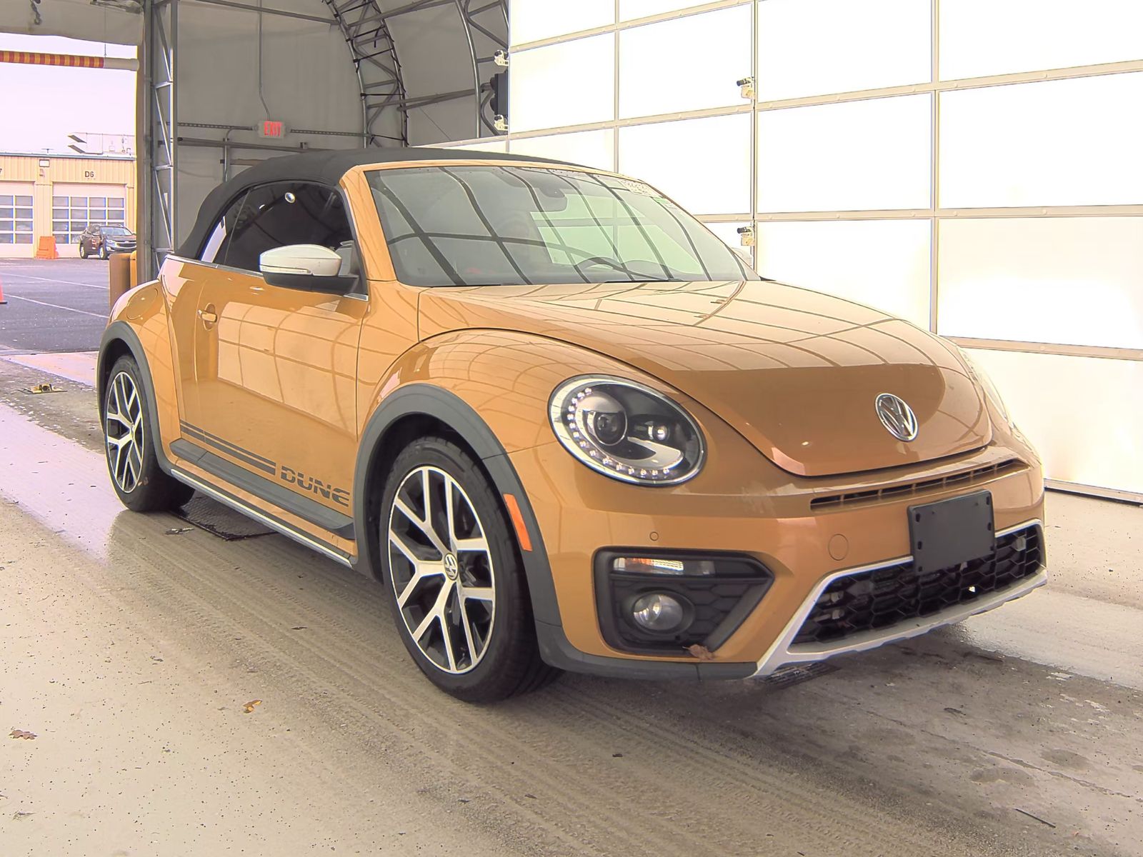 2017 Volkswagen Beetle 1.8T Dune FWD