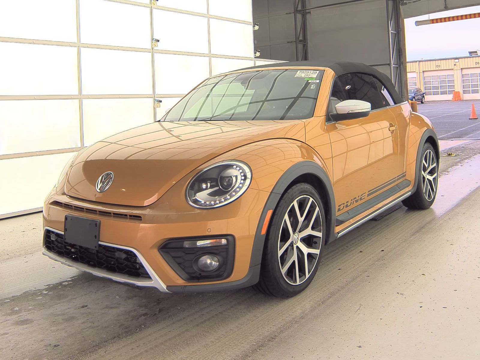 2017 Volkswagen Beetle 1.8T Dune FWD