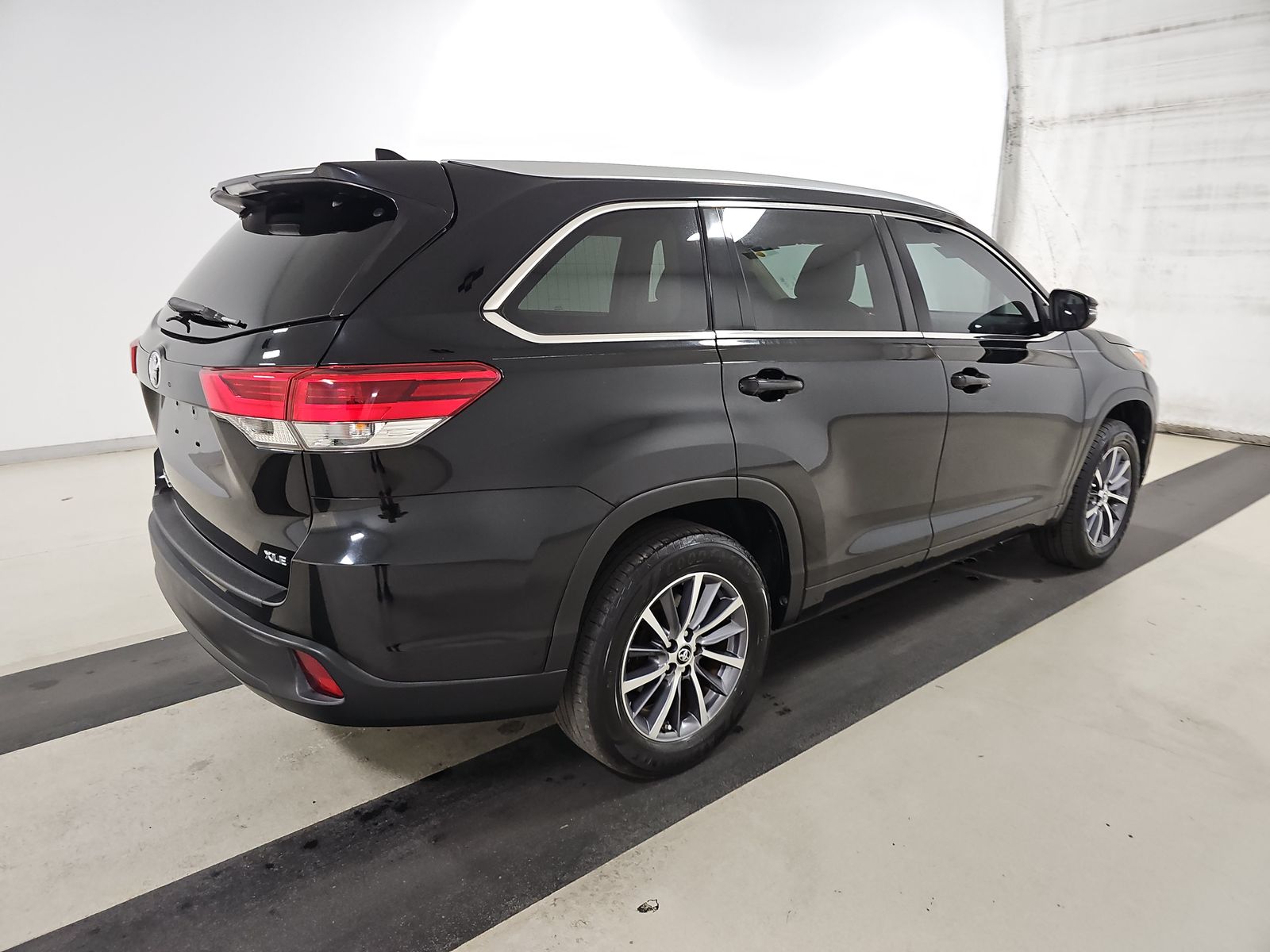 2018 Toyota Highlander XLE FWD