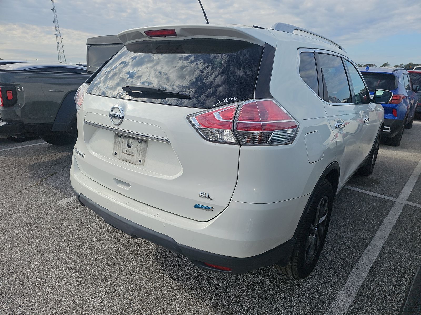 2014 Nissan Rogue SL FWD