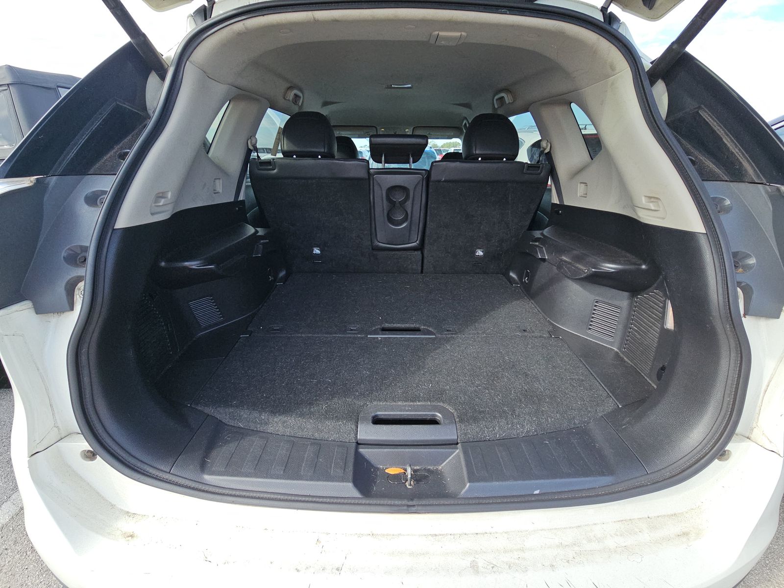 2014 Nissan Rogue SL FWD