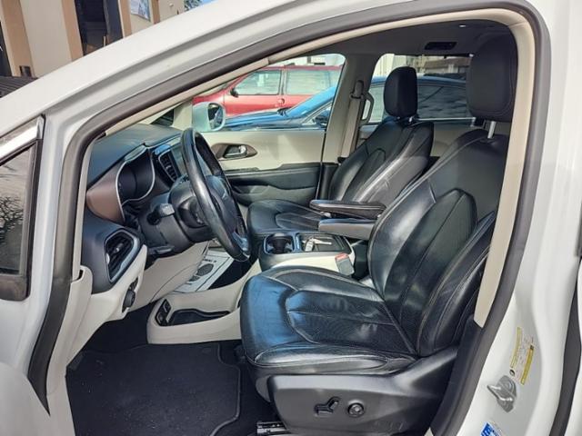 2019 Chrysler Pacifica Touring L FWD