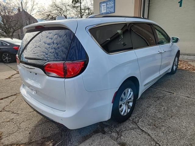 2019 Chrysler Pacifica Touring L FWD