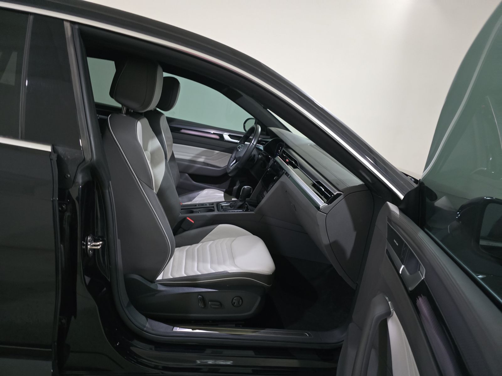 2023 Volkswagen Arteon SEL Premium R-Line AWD