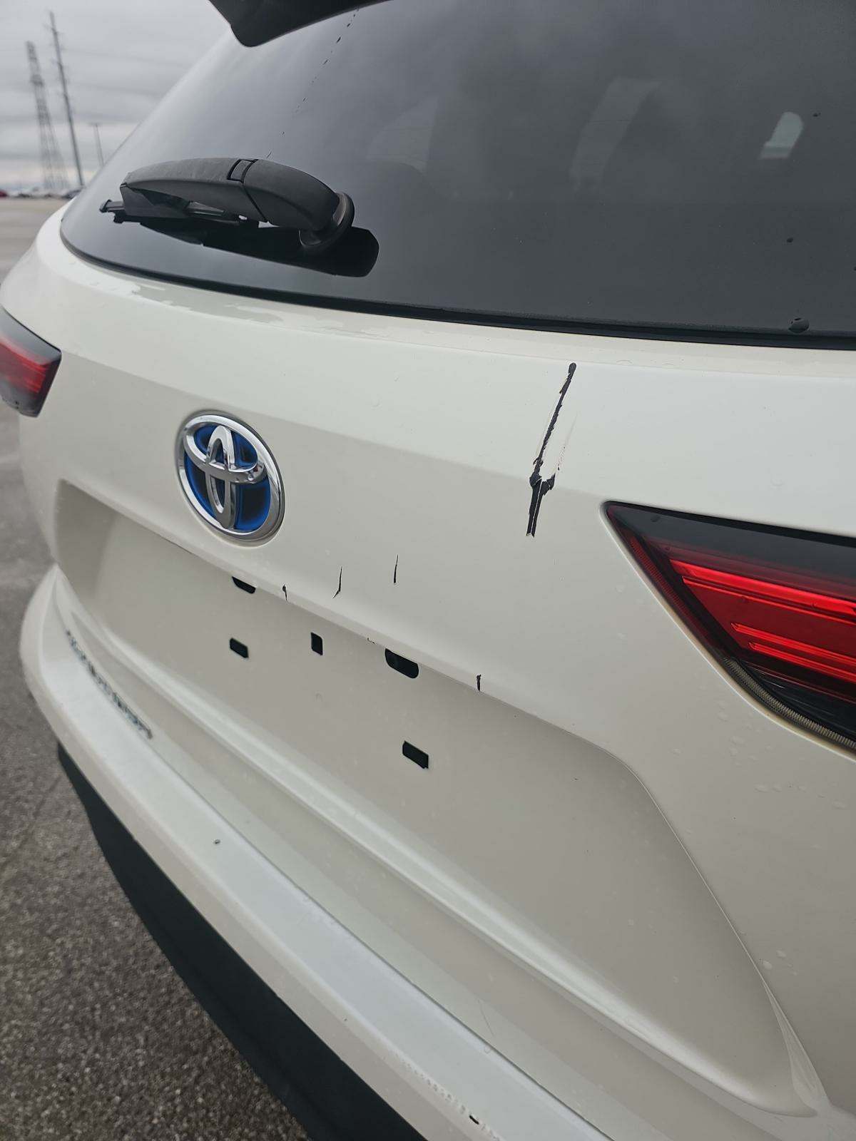 2021 Toyota Highlander Hybrid LE AWD