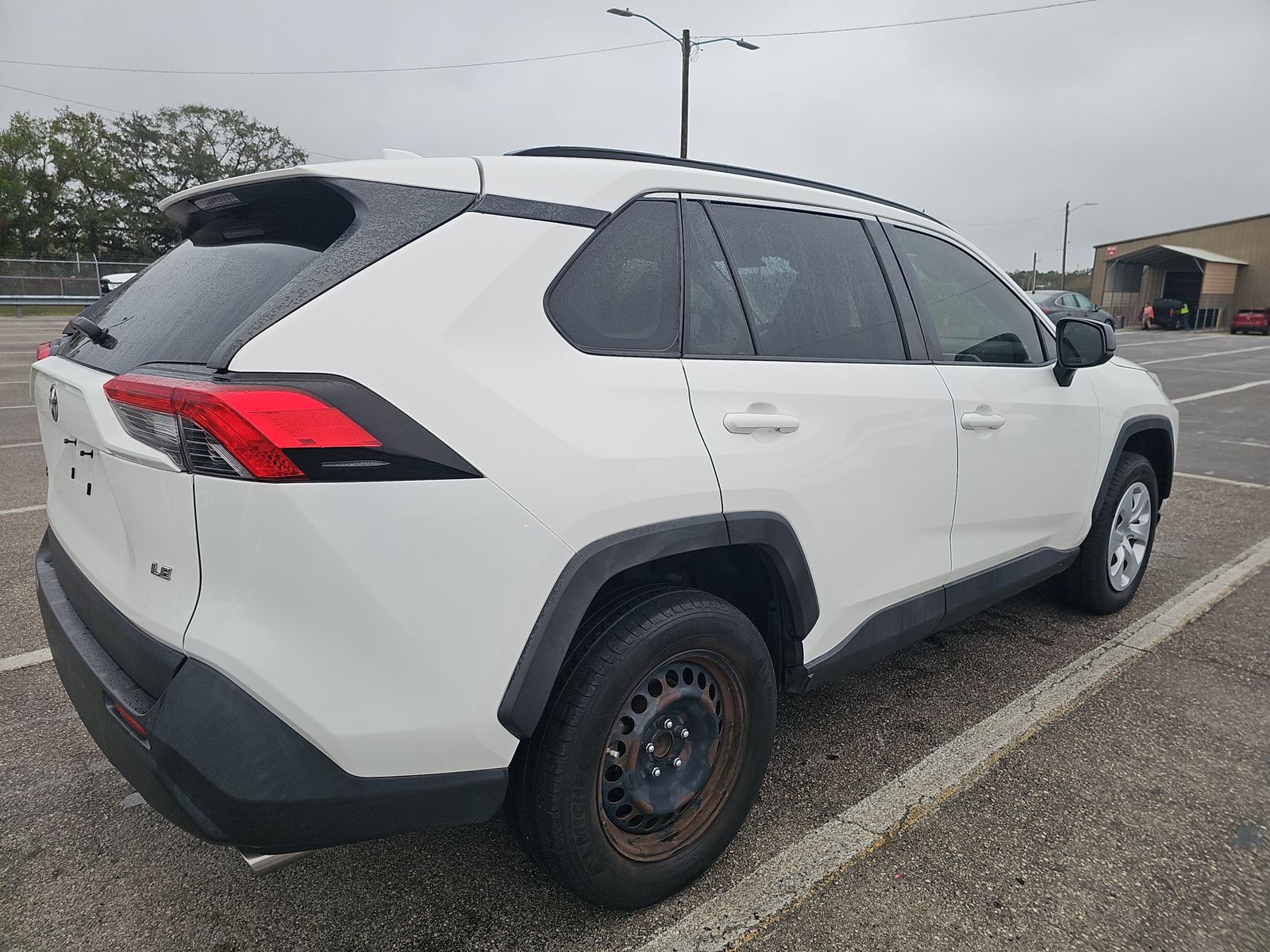 2020 Toyota RAV4 LE FWD
