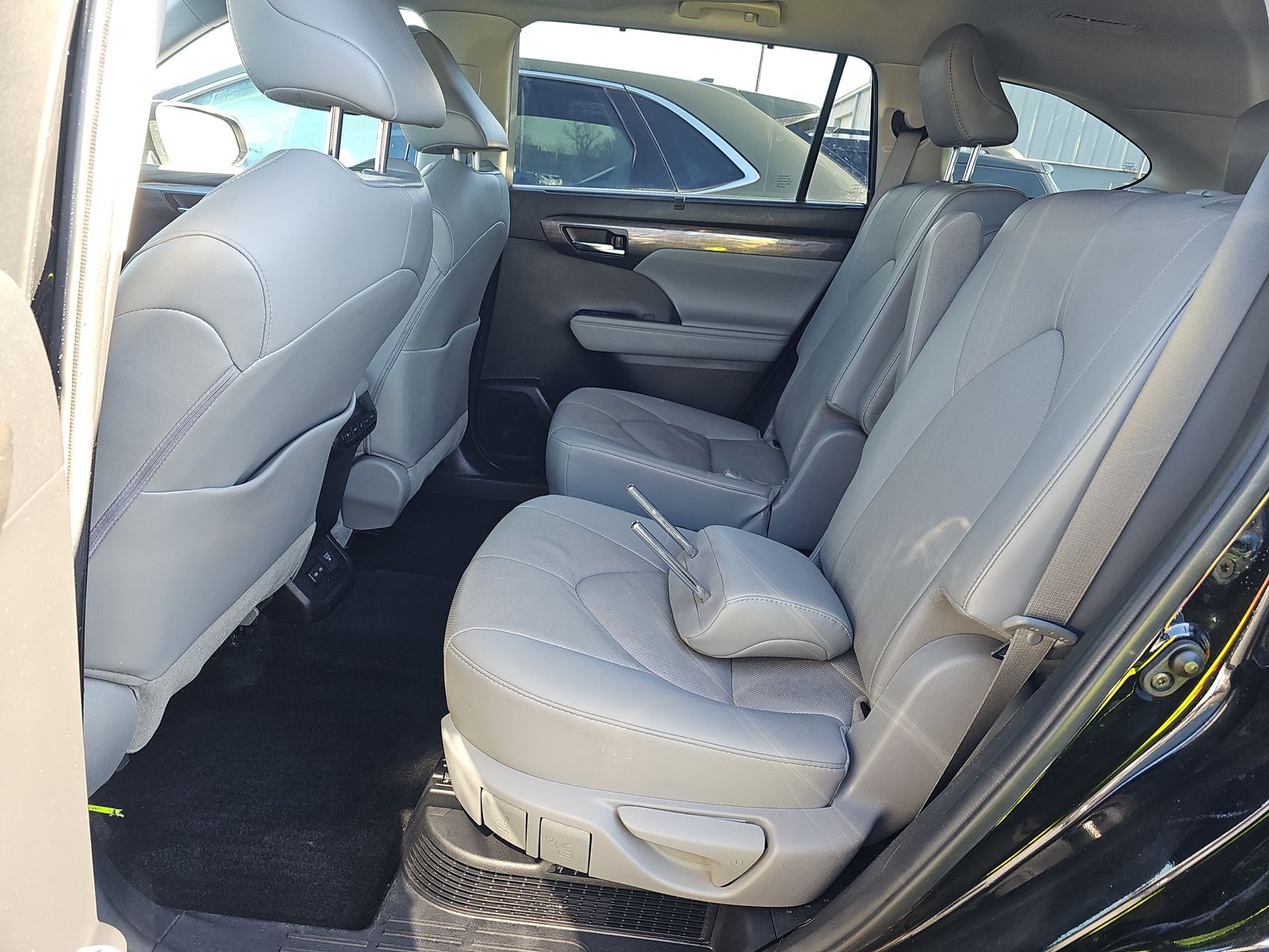 2022 Toyota Highlander Hybrid Limited AWD