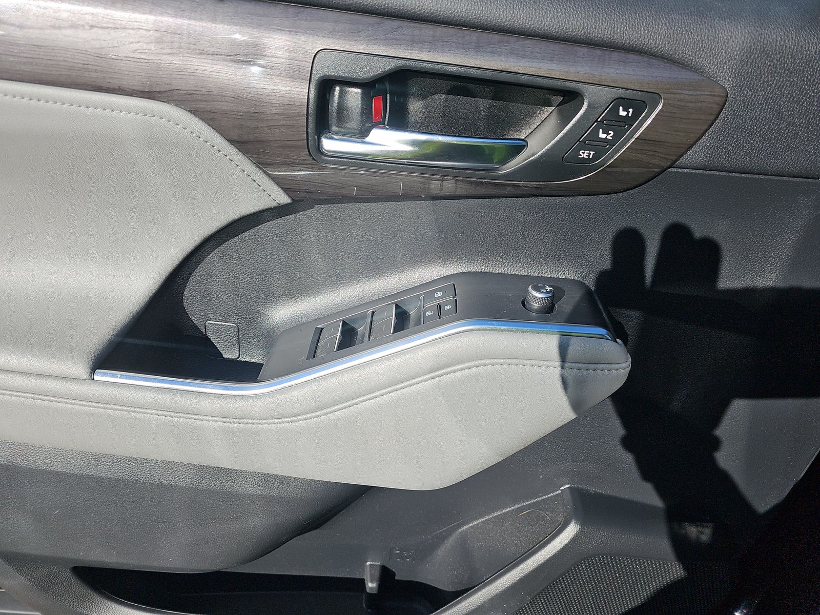 2022 Toyota Highlander Hybrid Limited AWD