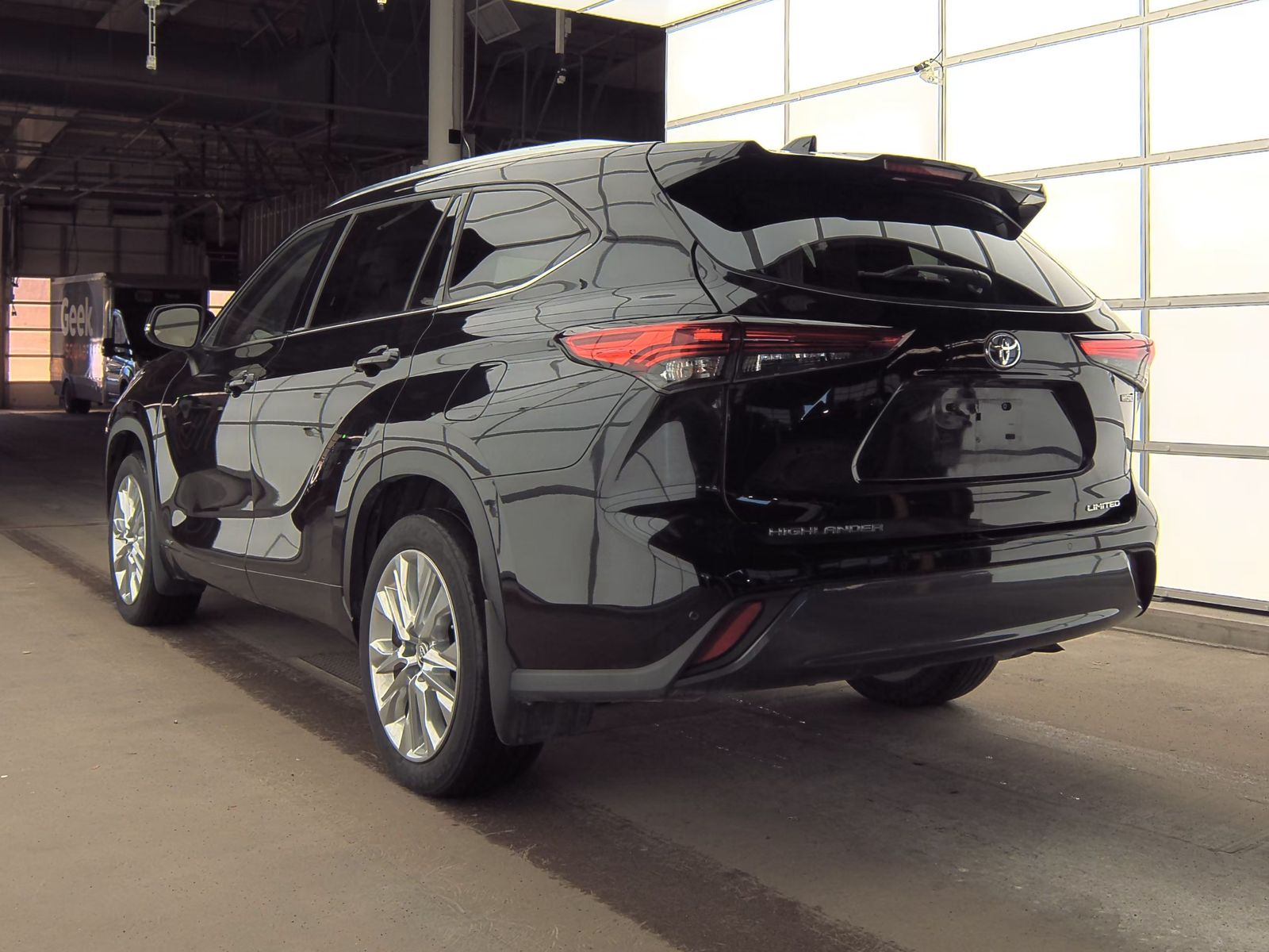 2022 Toyota Highlander Hybrid Limited AWD