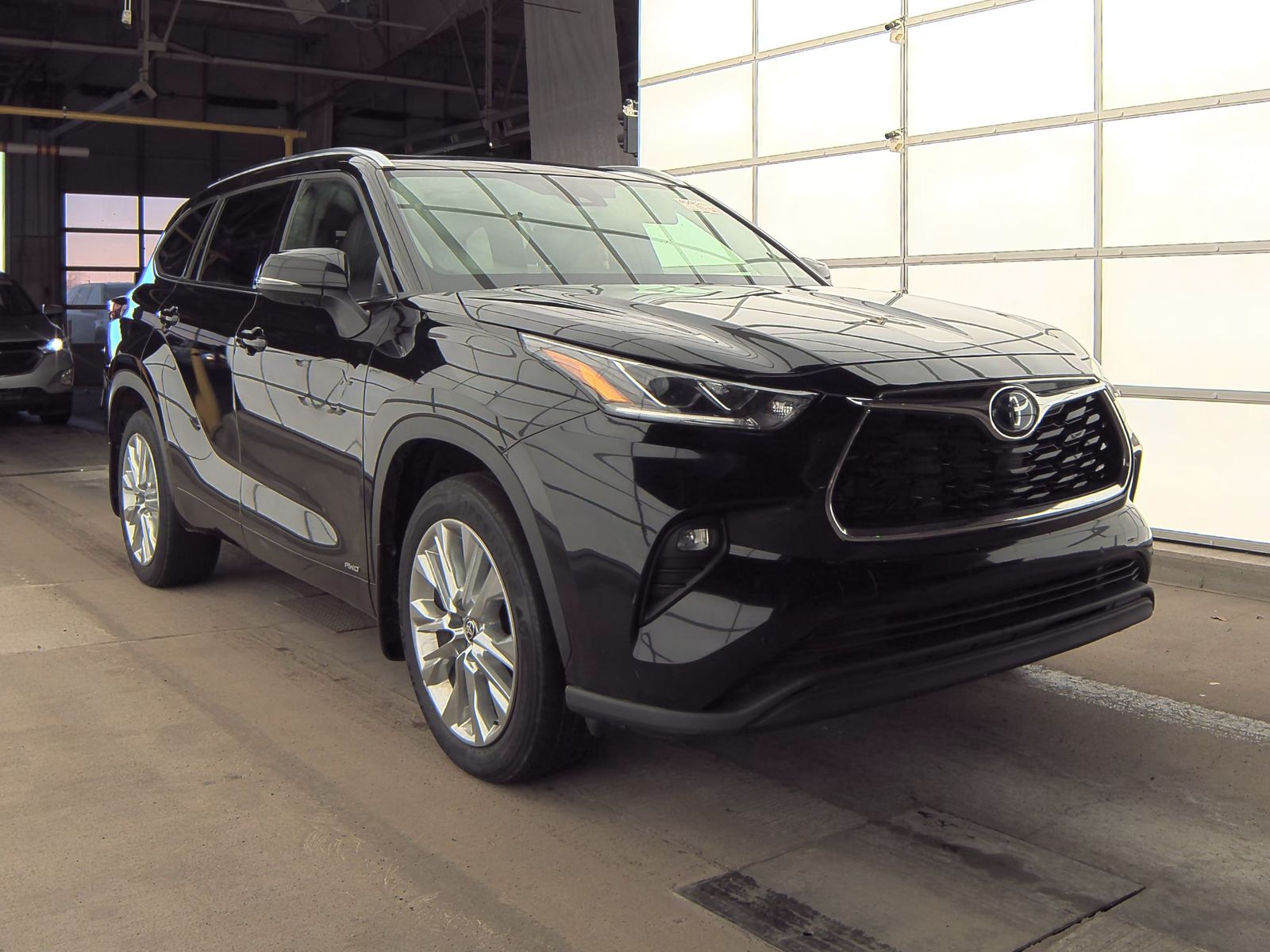 2022 Toyota Highlander Hybrid Limited AWD