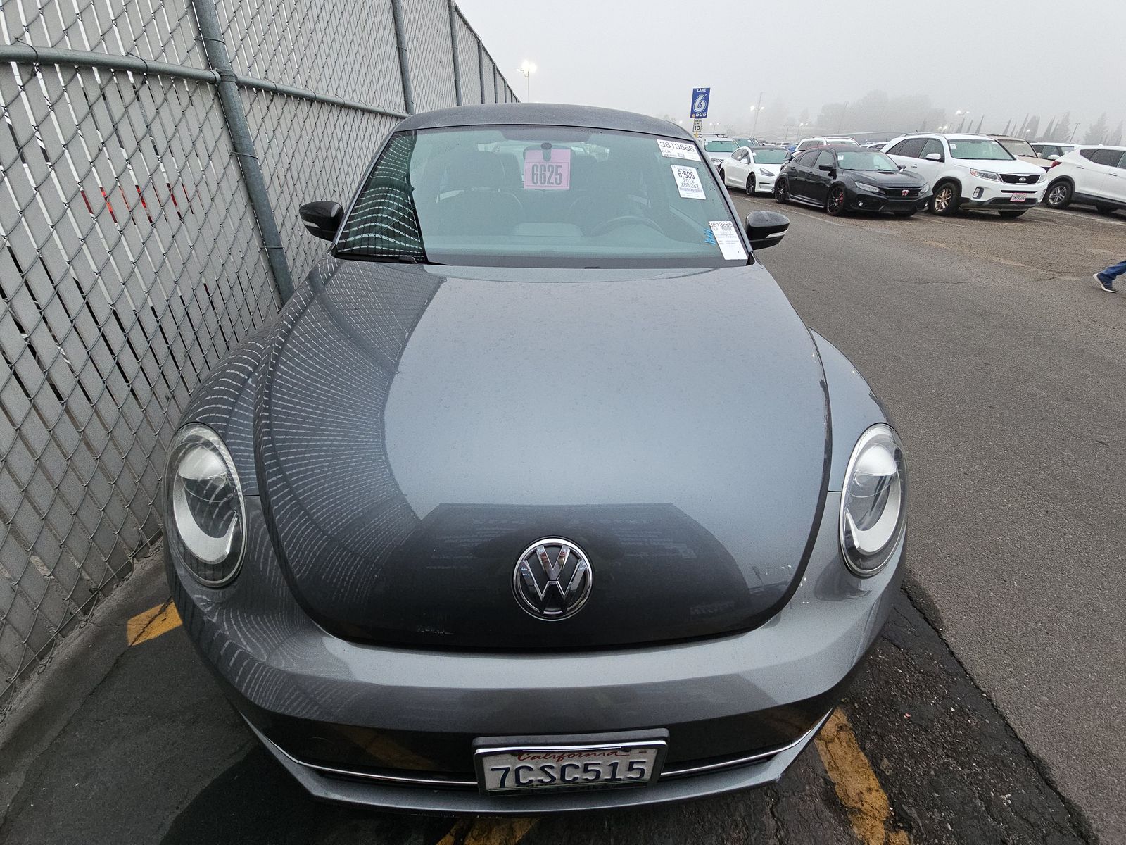 2012 Volkswagen Beetle 2.0T Turbo FWD