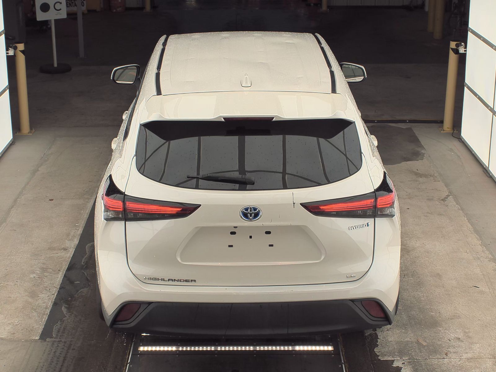 2021 Toyota Highlander Hybrid LE AWD