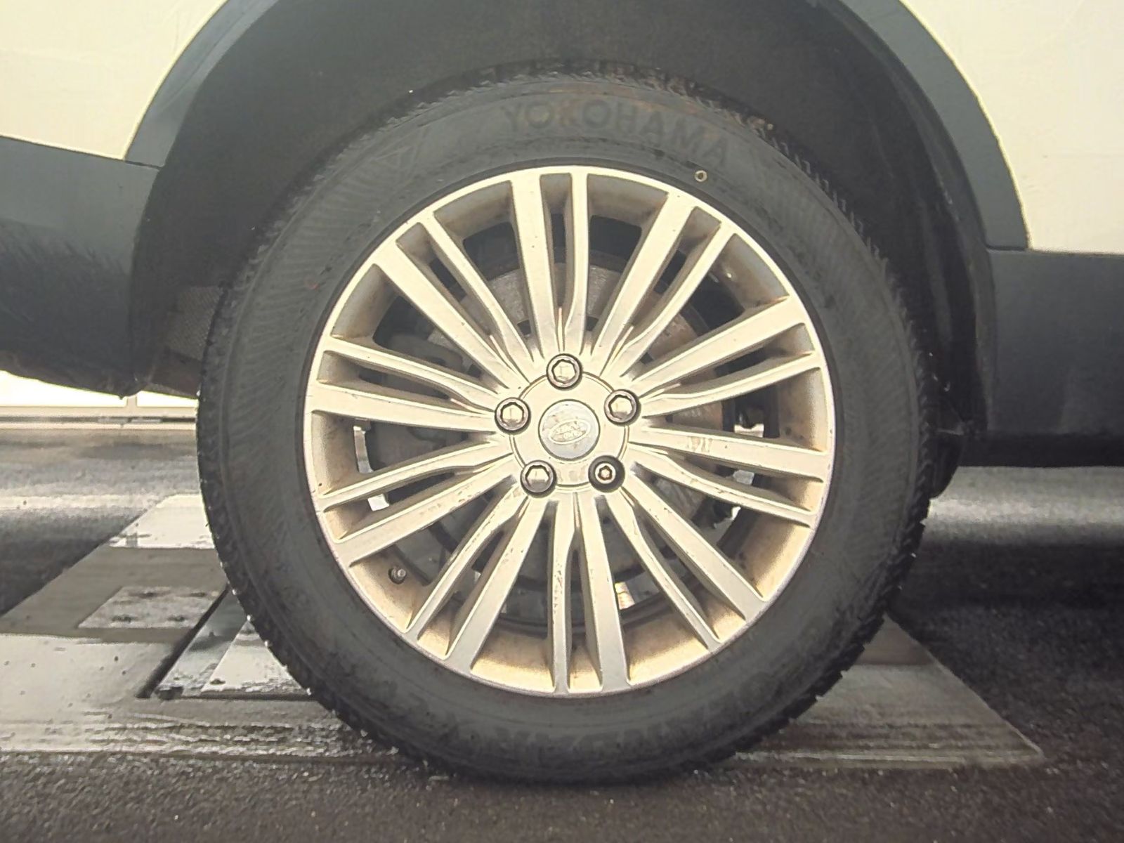 2017 Land Rover Discovery HSE AWD