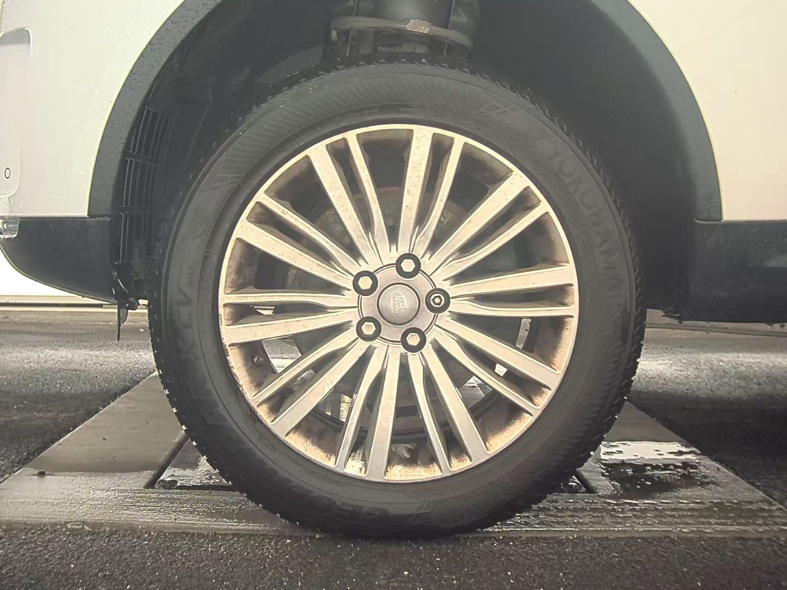 2017 Land Rover Discovery HSE AWD