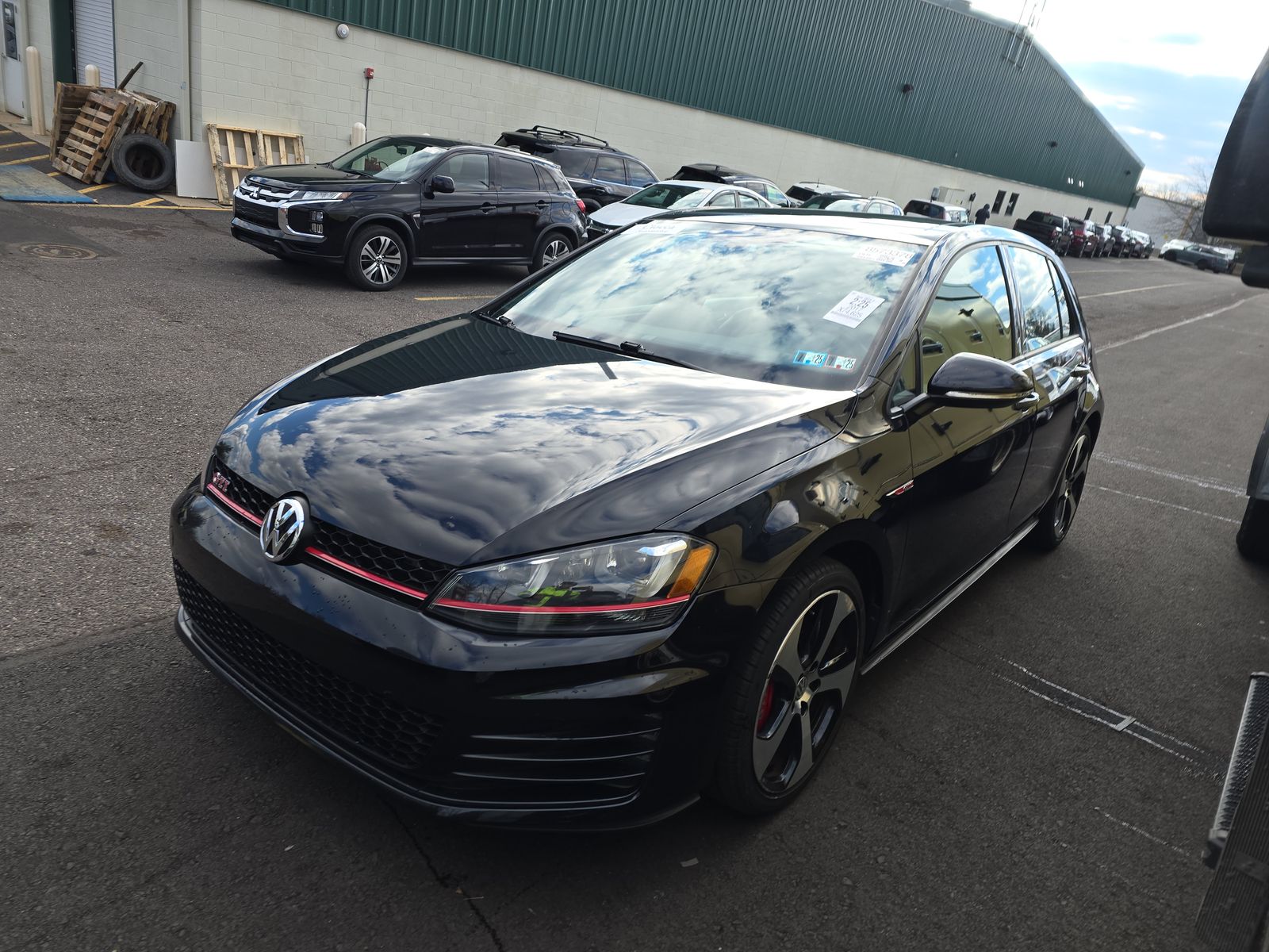 2017 Volkswagen Golf GTI 2.0T SE FWD