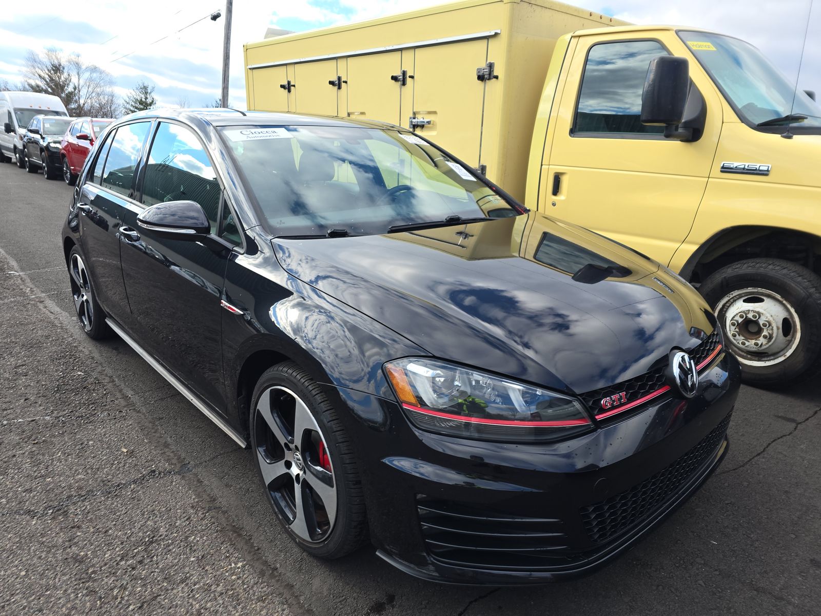 2017 Volkswagen Golf GTI 2.0T SE FWD