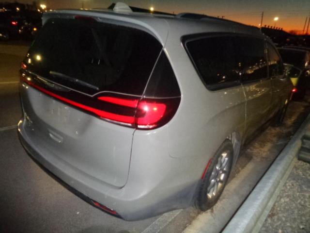 2021 Chrysler Pacifica Touring L FWD