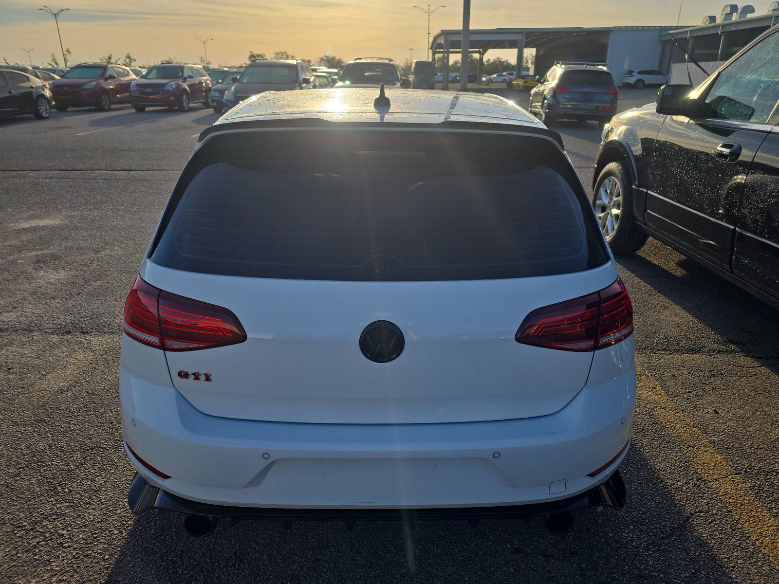 2018 Volkswagen Golf GTI 2.0T SE FWD