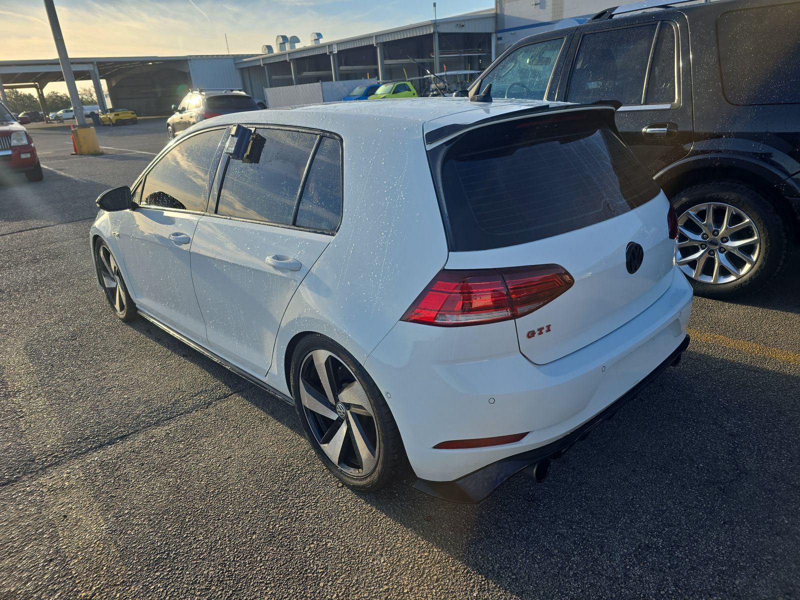 2018 Volkswagen Golf GTI 2.0T SE FWD