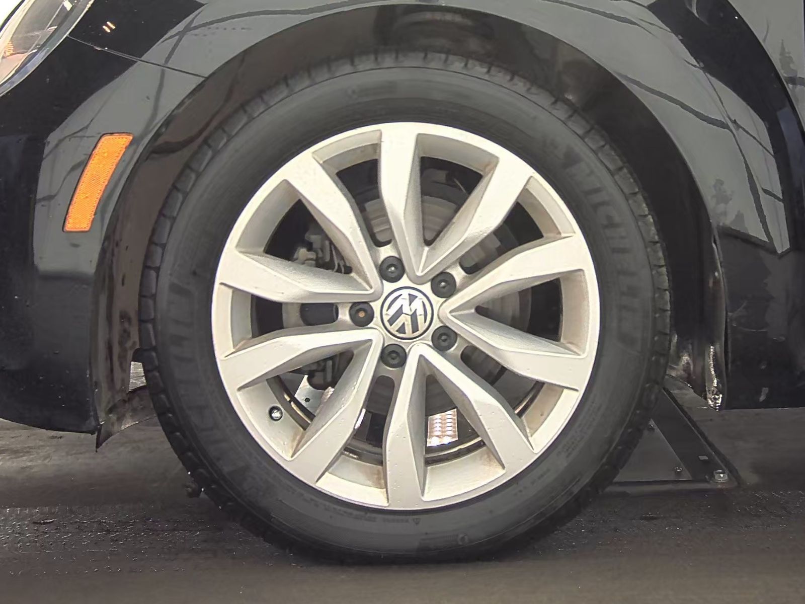 2013 Volkswagen Beetle 2.0L TDI FWD