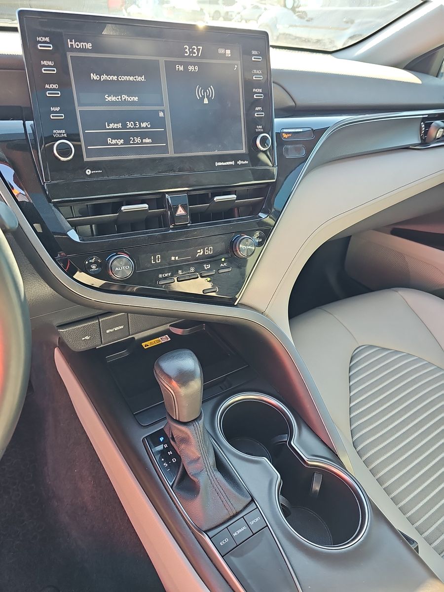 2022 Toyota Camry SE FWD