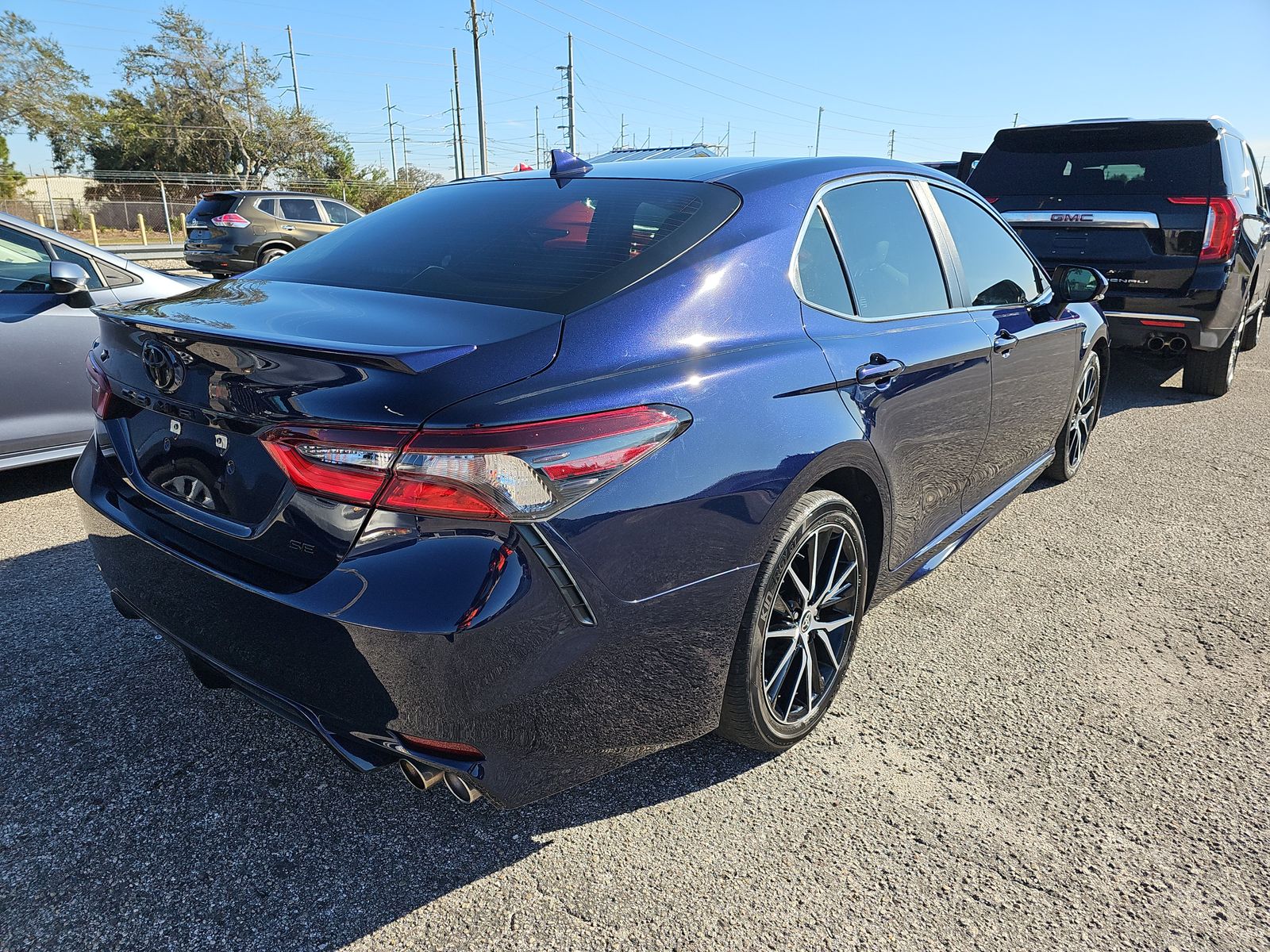 2022 Toyota Camry SE FWD