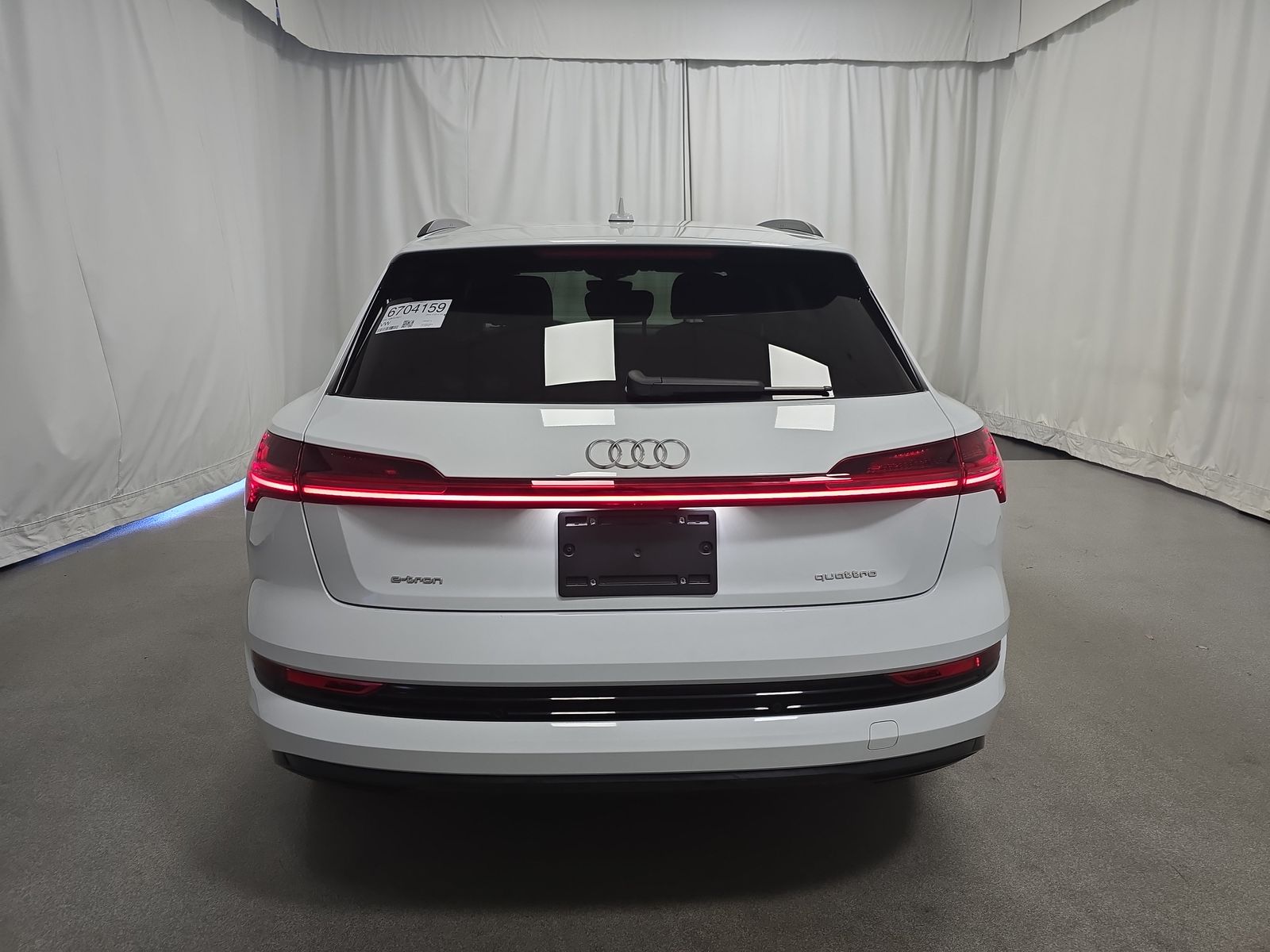 2022 Audi e-tron Premium AWD