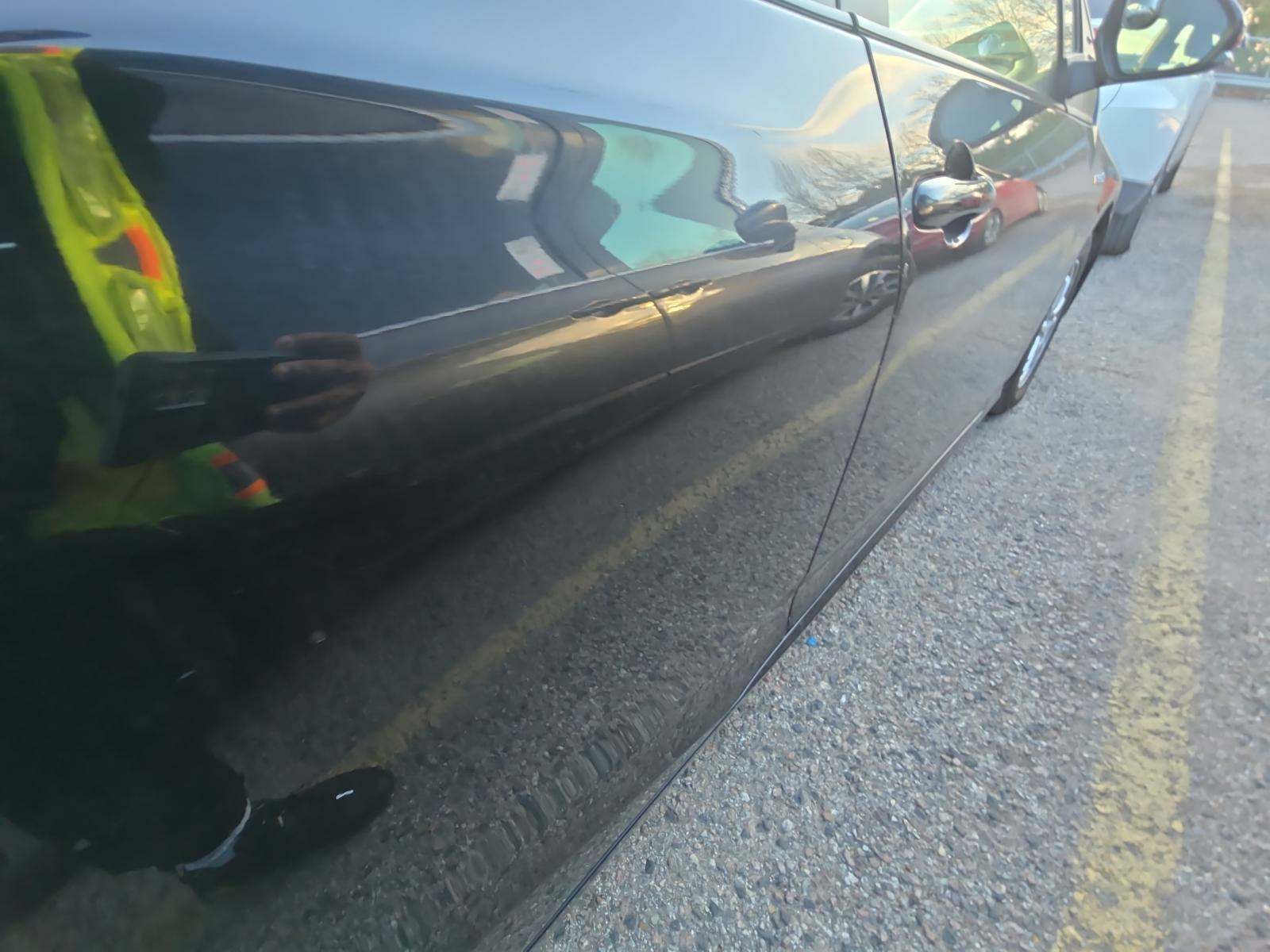 2021 Toyota Prius LE FWD