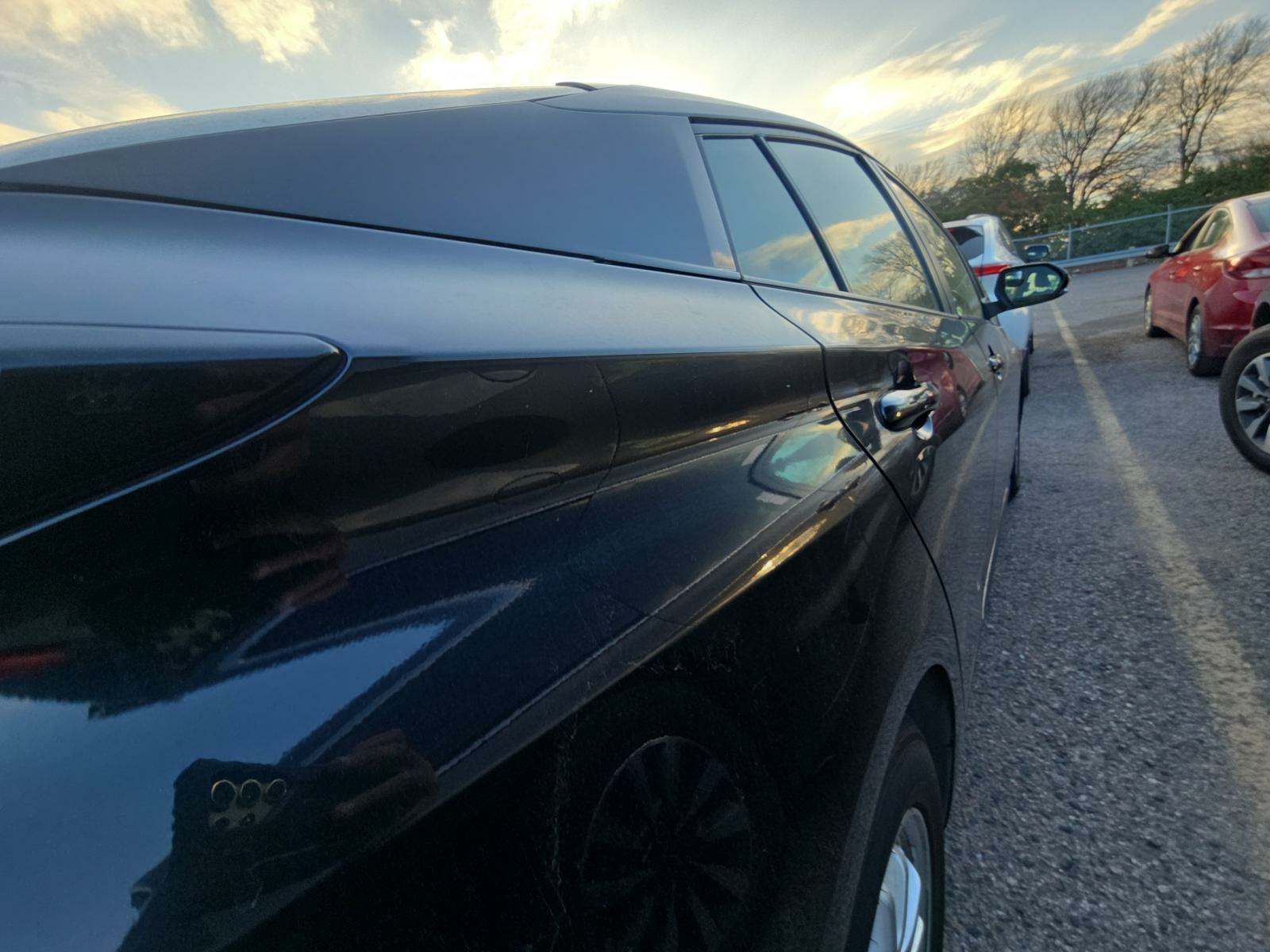 2021 Toyota Prius LE FWD