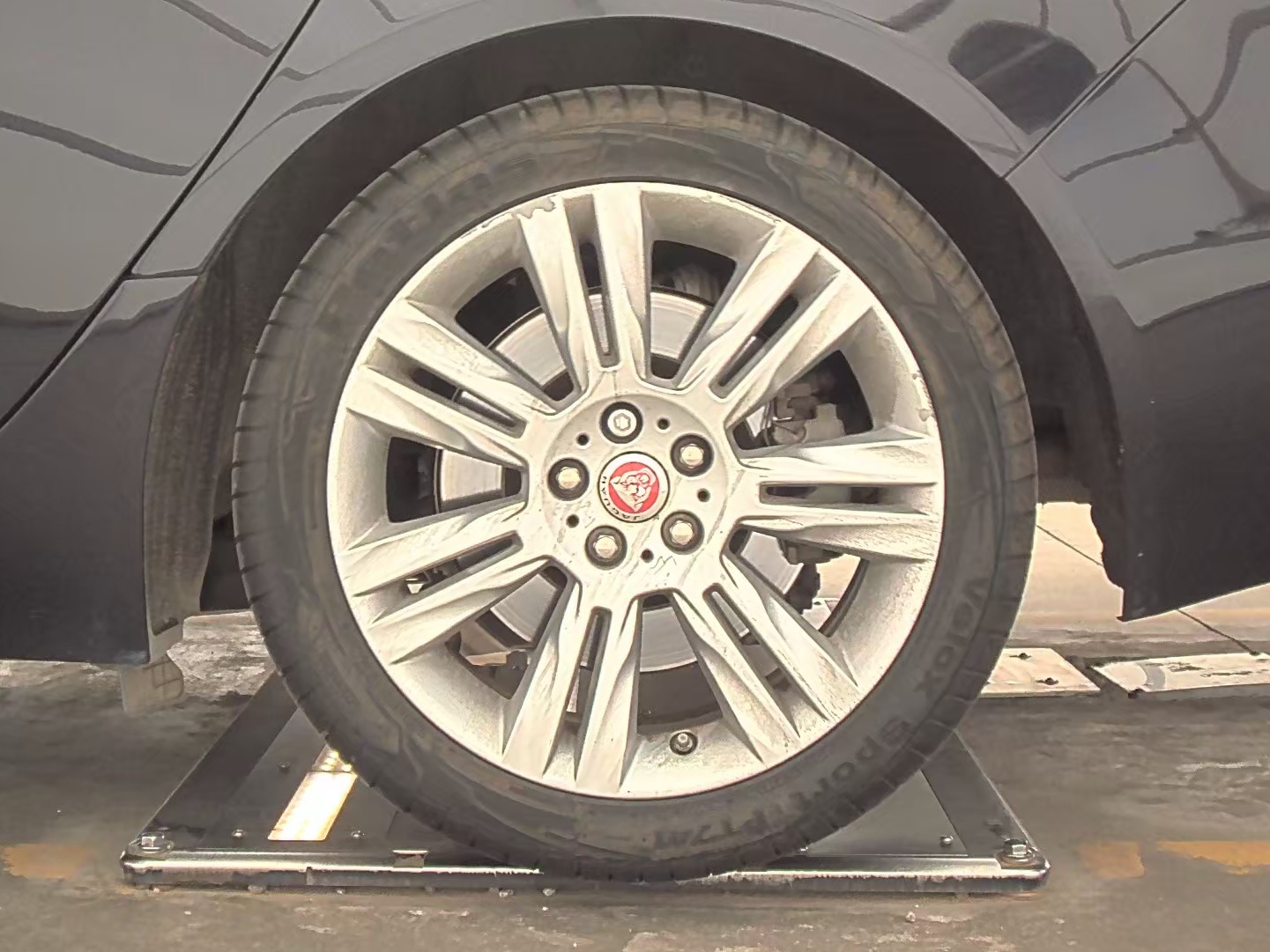 2016 Jaguar XF 35t Premium FWD