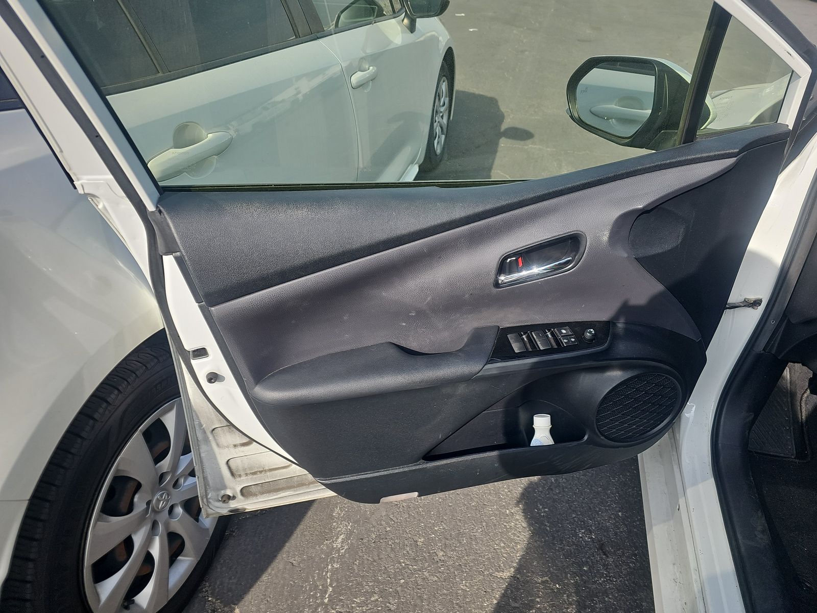 2021 Toyota Prius LE FWD